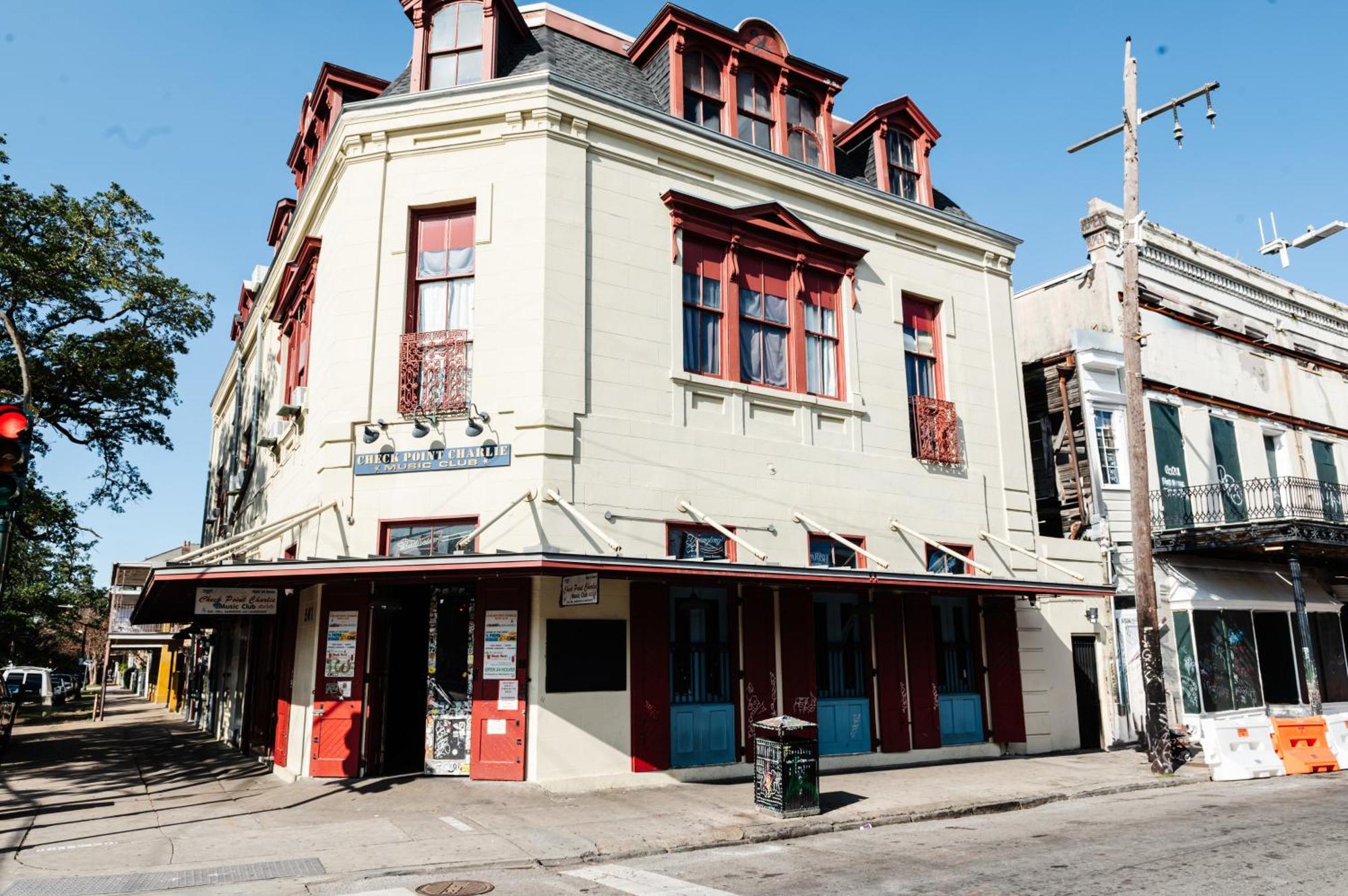 Hotel The Frenchmen New Orleans Exterior foto