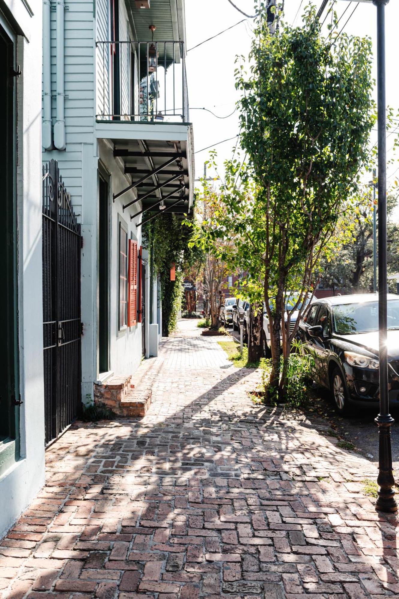 Hotel The Frenchmen New Orleans Exterior foto